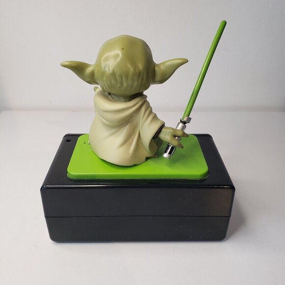 Lucas Film Yoda Alarm Clock w Light Saber 5" across Tested/Working *no box* - Picture 6 of 13
